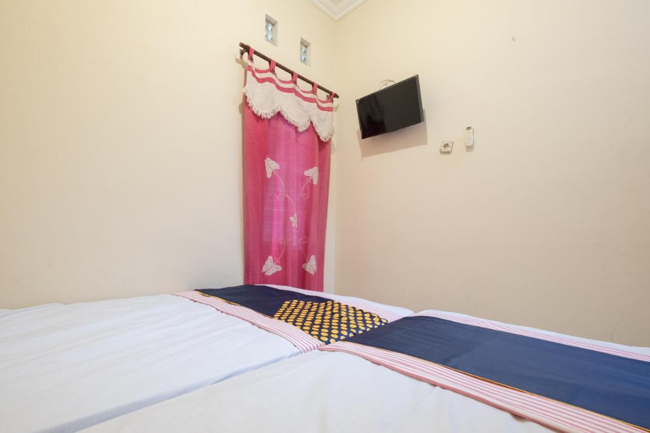 Spot On 2419 Rumah Nugraha Hotel Syariah Yogyakarta Extérieur photo
