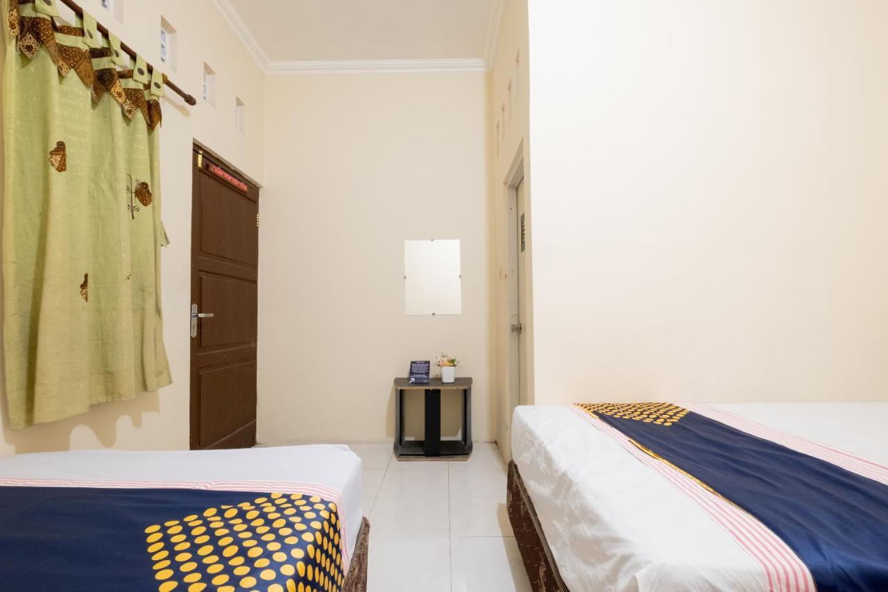 Spot On 2419 Rumah Nugraha Hotel Syariah Yogyakarta Extérieur photo