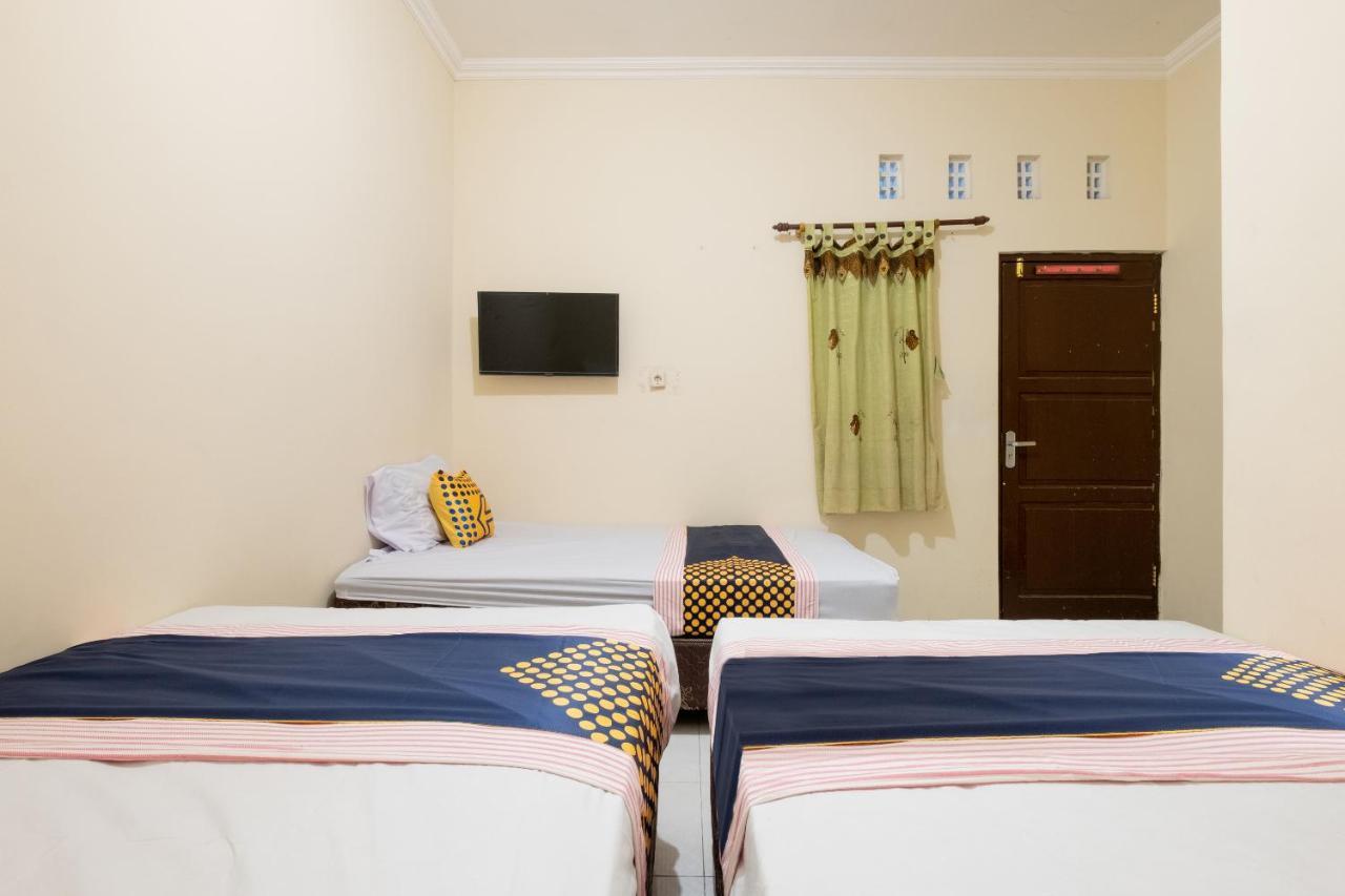 Spot On 2419 Rumah Nugraha Hotel Syariah Yogyakarta Extérieur photo